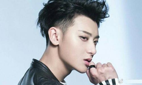 黄子韬女朋友最新消息曝光 黄子韬家境如何女朋友什么身份