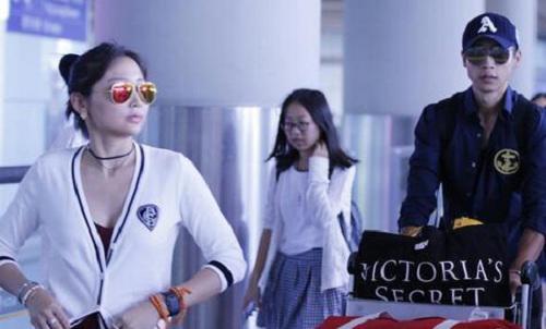 魏晨微博公布求婚成功获网友祝福 魏晨女友身份曝光相恋十年