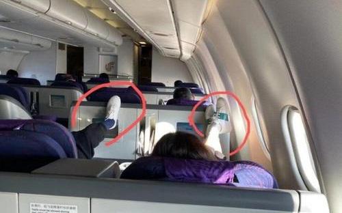 梅婷脚踩飞机显示屏引争议 梅婷微博道歉说了什么原文曝光
