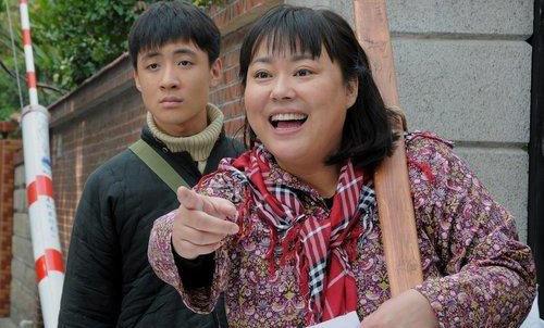 李菁菁微博宣布退出娱乐圈什么原因 李菁菁被副导演群封杀得罪人