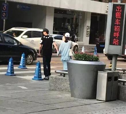 赵丽颖冯绍峰领结婚证是真的吗 传赵丽颖已怀孕还是奉子成婚