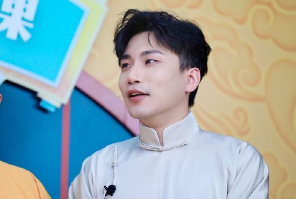 何九华是富二代家里有钱? 个人资料遭扒真实身份让人惊讶