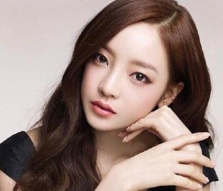 雪莉闺蜜具荷拉疑因网络暴力家中自杀 具荷拉死亡最新消息细节曝光