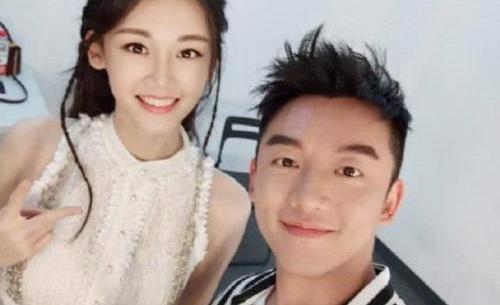 郑恺苗苗恋情曝光怎么认识的 郑恺女朋友是谁和程晓玥分手牵手苗苗