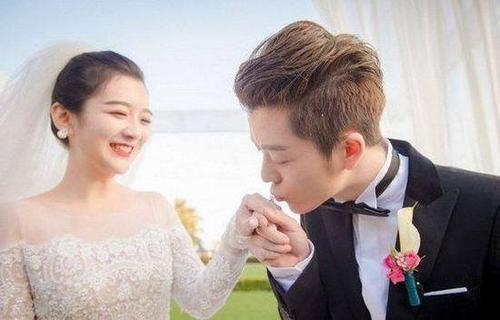 王栎鑫微博发文吃醋老婆追星李现 王栎鑫老婆吴雅婷现状