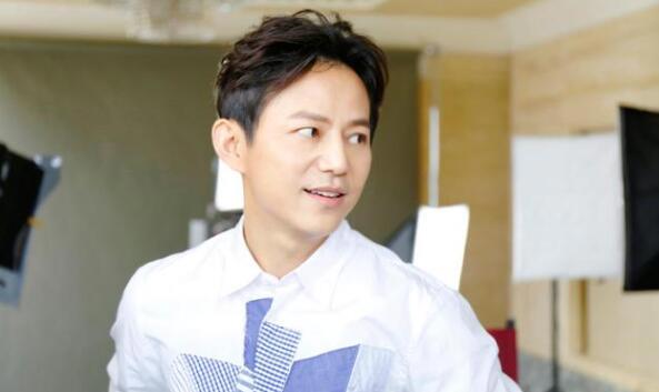 何炅421是什么意思 老婆王菁力破戴军何炅同性恋传闻