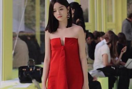 吴宣仪生图巴黎时装周状态获赞 吴宣仪海南富婆真相家境殷实