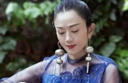 杨丽萍年轻时照片曝光 冯小刚评价杨丽萍是仙不是人