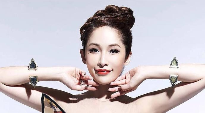 萧亚轩公开意外受伤照片 具体始末曝光萧亚轩受伤照片令人触目惊心