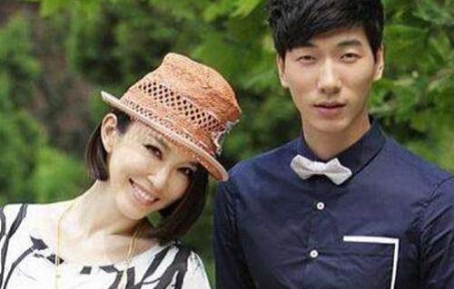 张亮寇静同回别墅离婚不分居 张亮什么时候离的婚现状曝光