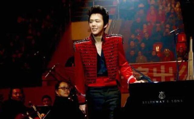 李云迪为什么被全网封主要原因 与李云迪嫖娼事件有关