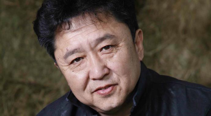 于谦抽烟喝酒烫头是什么意思 于谦为什么没有郭德纲火原因揭露