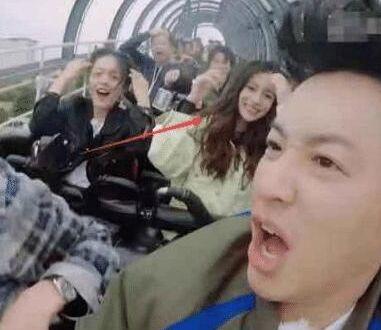 杨颖整容过吗 杨颖鼻子歪了是否整容一目了然