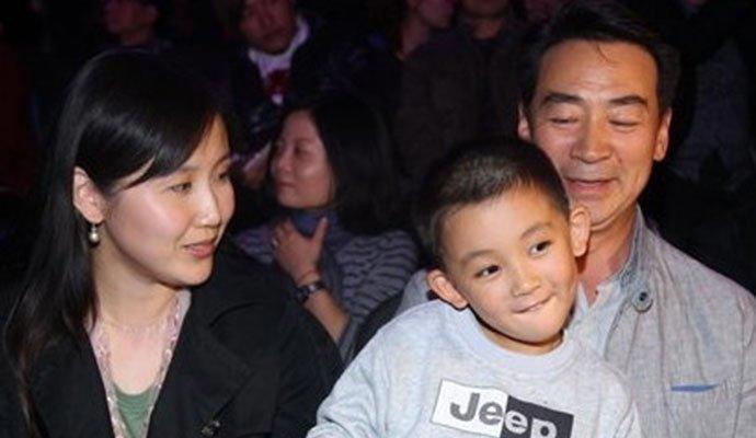 寇振海儿子仅12岁二婚老婆身份不简单 寇振海老婆李婷家庭背景深扒