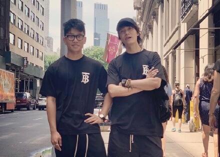 陈坤儿子近照曝光神似黄轩 陈坤儿子陈尊佑最新消息晒自拍