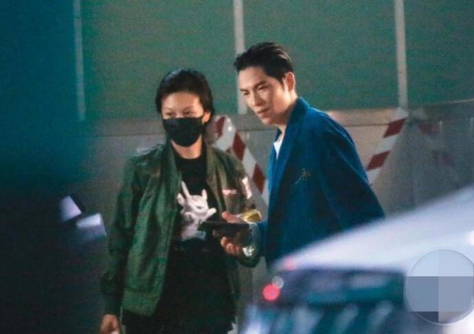 曝萧敬腾求婚 萧敬腾与经纪人的关系扑朔迷离求婚是什么情况