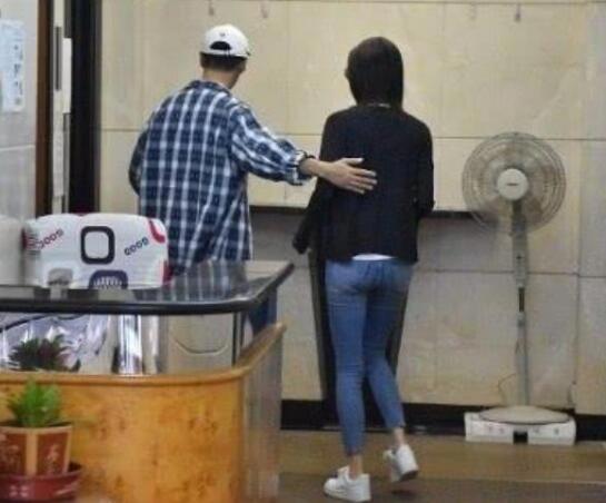 张馨月林峰怎么在一起的 两人认识缘与介绍