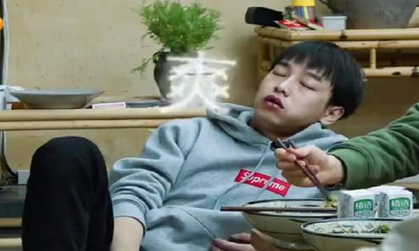 彭昱畅大方承认恋情，彭昱畅的女朋友是张婧仪还是她？