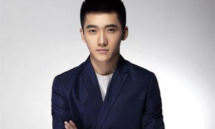 路宏锦衣之下扮演什么角色 路宏老婆结婚照曝光居然结婚了吗