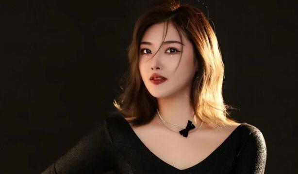 曾颖事件处理结果 哭安倍晋三的女记者曾颖现状揭秘