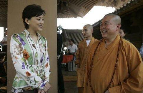 释永信开过光的女明星有杨澜吗 少林寺释永信老婆是释延洁吗