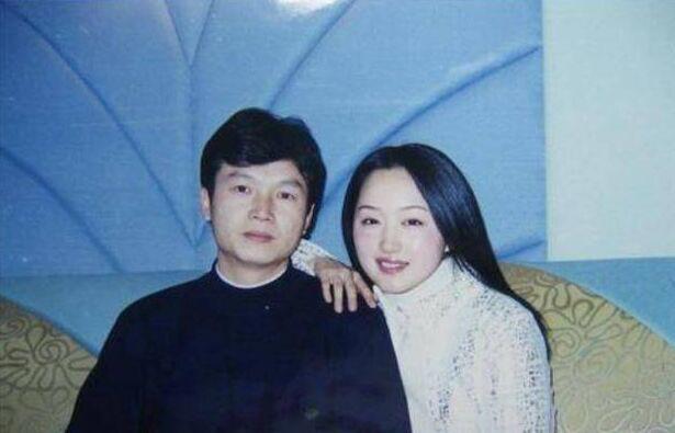 杨钰莹的红楼事件是怎么回事 网传杨钰莹为赖文峰堕过四次胎