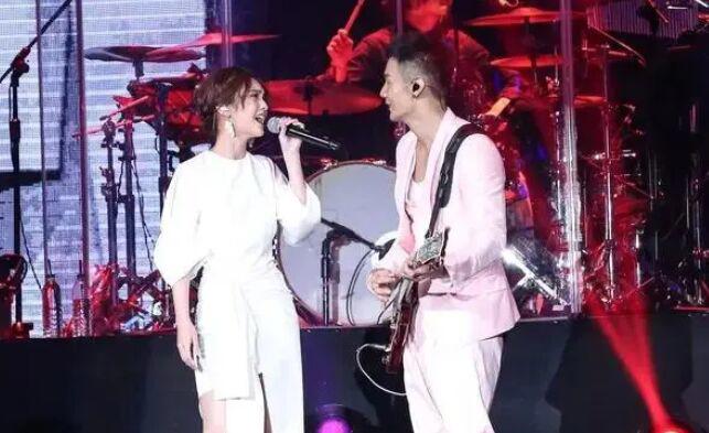 杨丞琳南京大屠杀事件 不当言论差点被永久封杀