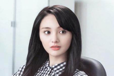 郑爽为工作人员发声说了什么 郑爽卖二手引发争议原因是什么