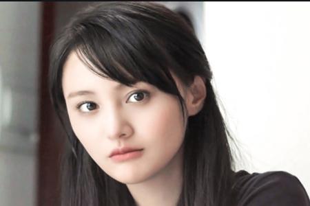 郑爽为工作人员发声说了什么 郑爽卖二手引发争议原因是什么