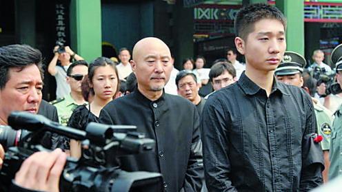 陈佩斯为什么被封已故是真的吗 陈佩斯老婆和儿子资料介绍