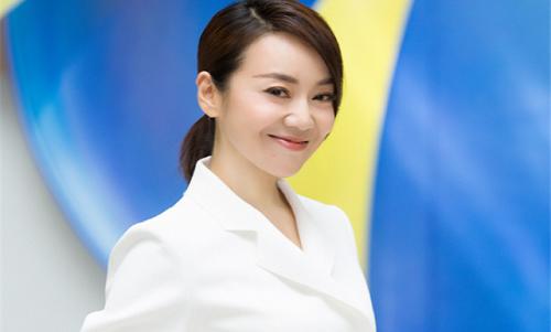 闫妮与男友王启名分手原因是什么 闫妮的婚史女儿近照曝光老公是谁