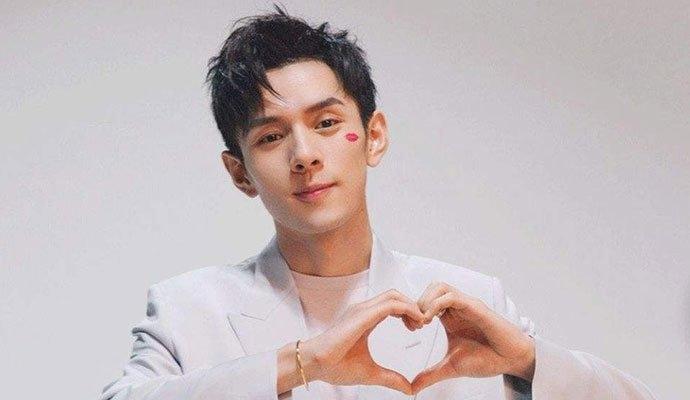 李佳琦求生欲指什么网友爆笑 李佳琦直播提到王一博肖战说了什么