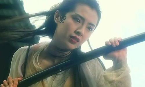 王祖贤诵唱经文妆发神似当年白蛇 王祖贤近期相片体态丰腴气质获赞