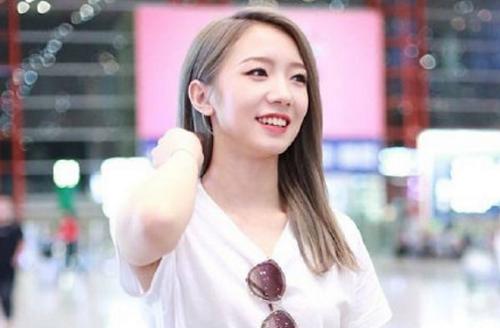 Ella结婚七周年回复孟美岐高仿号是怎么回事 孟美岐回应被赞高情商