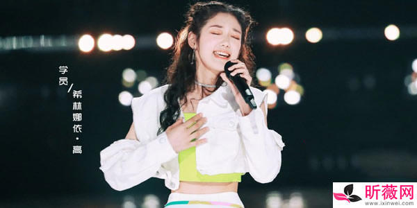 希林娜依高是哪里人 希林娜依高是混血吗