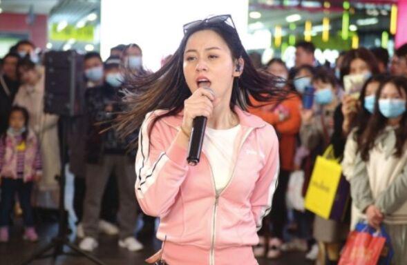 唐艺为什么那么火 为何那么多人黑她