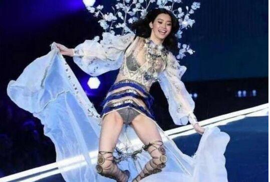 奚梦瑶为什么再上维密 摔跤事件反而让其火了一把