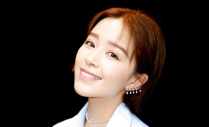 阚清子帮董力剪头发 阚清子惨被董力犀利发问感情问题