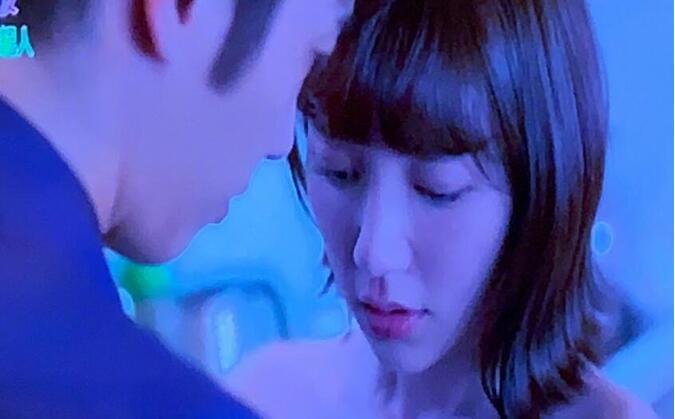 郭雪芙鼻子好奇怪黑历史多 6年前承认吸烟却不敢承认整容