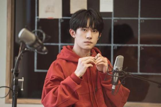 易烊千玺中考作弊事件始末 官方回应不存在中考高中违规录取