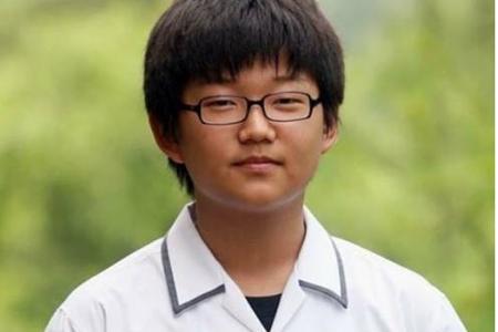 N号房创建者godgod正脸公开，系建筑专业大学生市民怒喊恶魔