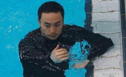 释小龙助理溺亡事件 据悉助理当时才18岁