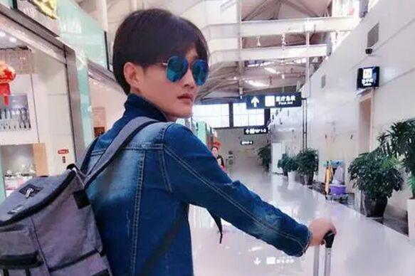 抖音哑舍个人资料简介 真实身份系传媒公司总裁