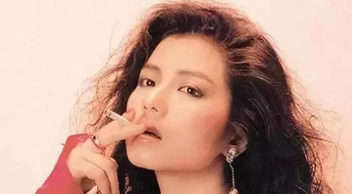 钟楚红近况怎样 钟楚红现在照片曝光粉丝感叹钟楚红依旧风韵犹存