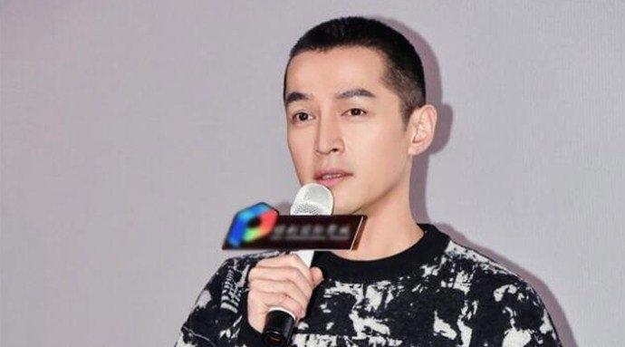 胡歌剪寸头图片原因曝光引热议 胡歌电影宣传新造型亮相获赞
