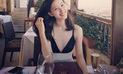 章泽天回怼网友是什么原因 章泽天赴剑桥读书和刘强东现状