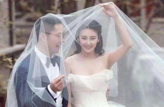 张雨绮袁巴元复合了吗 牵手逛街给宝宝过生日疑似和好