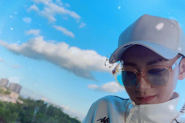 黄子韬道歉是什么原因 发恐怖视频吓坏网友被吐槽太耿直