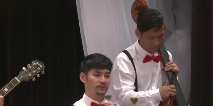 赵本山携赵家班合体表演 赵家班神仙阵容现场视频曝光小沈阳缺席