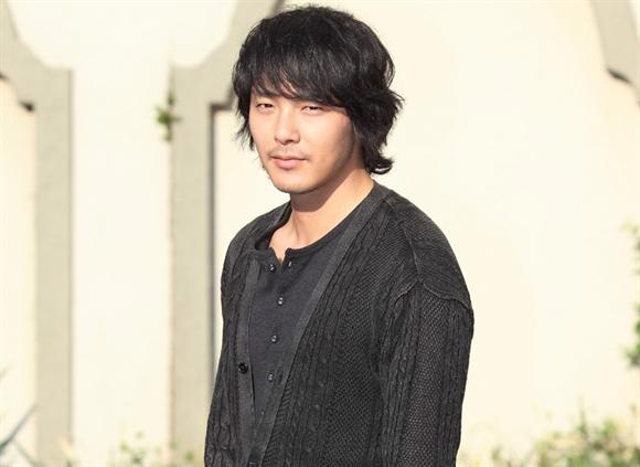 朴龙河柳真为什么分手 起底朴容夏自杀始末